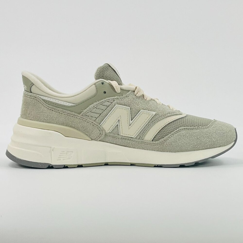 New Balance 997R 'Olivine & Linen' U997REF size 8 - Picture 3 of 8